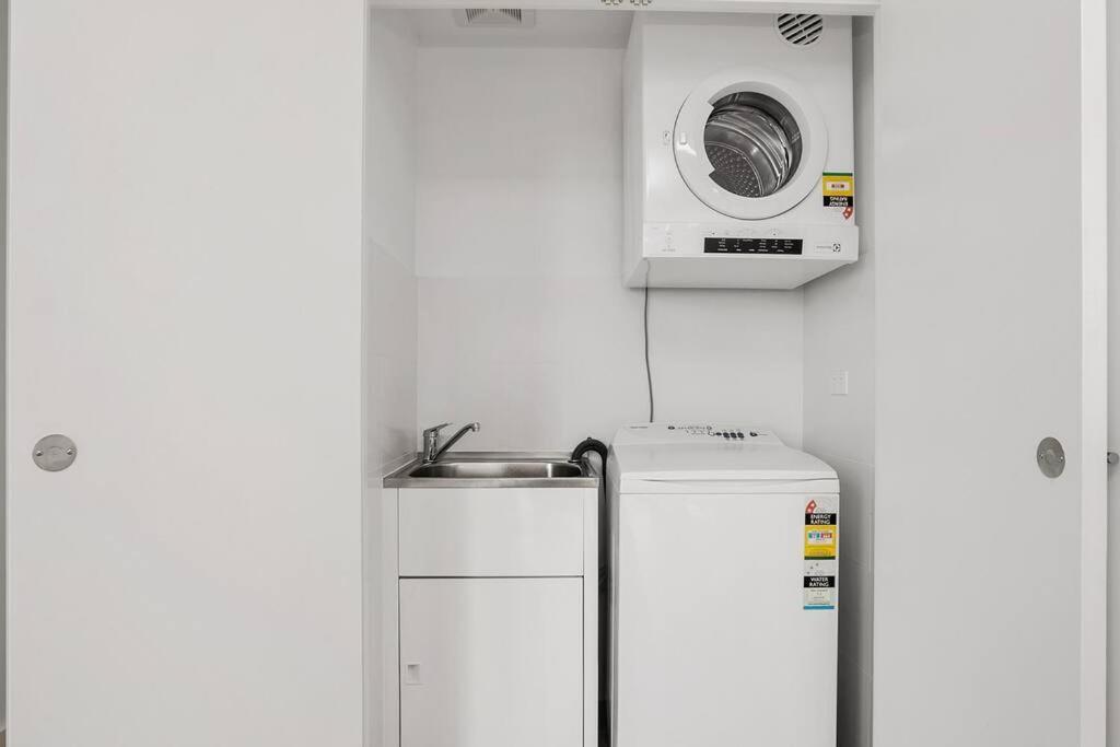 Apartment Stunning Atc61101 Sydney